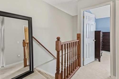 22 Deermeade Bay Se, Calgary, AB 
