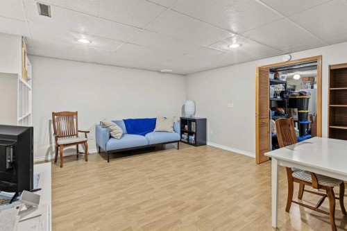 22 Deermeade Bay Se, Calgary, AB 
