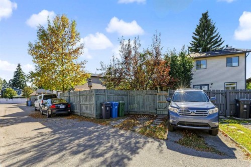 22 Deermeade Bay Se, Calgary, AB 