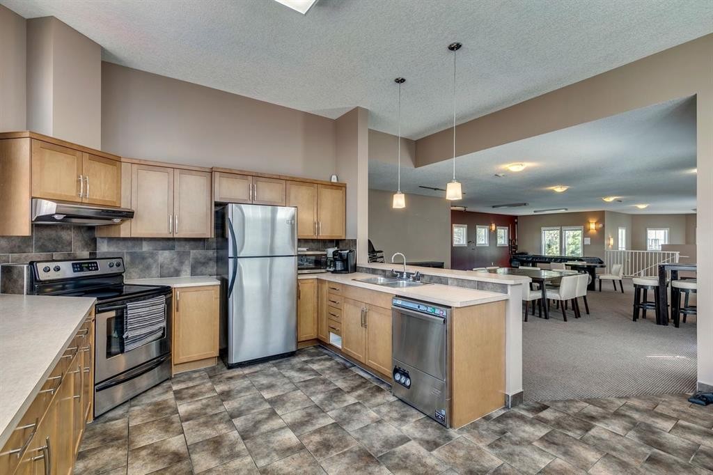 210-20 Royal Oak Plaza Nw, Calgary, AB