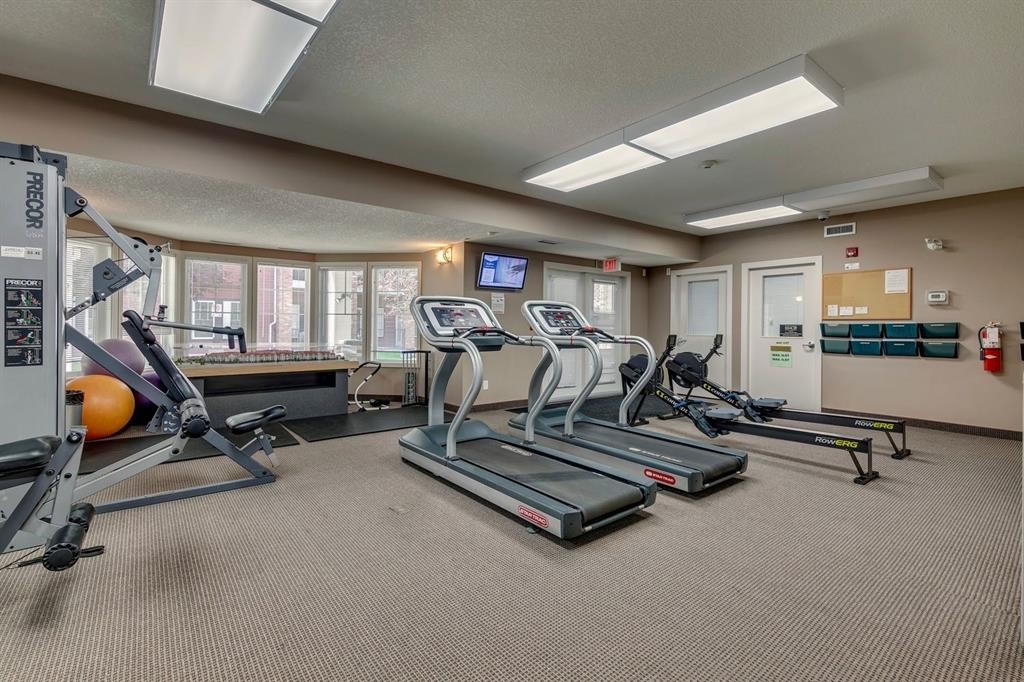 210-20 Royal Oak Plaza Nw, Calgary, AB