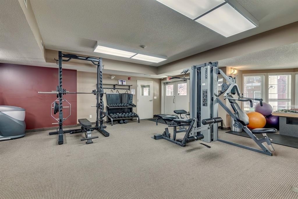 210-20 Royal Oak Plaza Nw, Calgary, AB