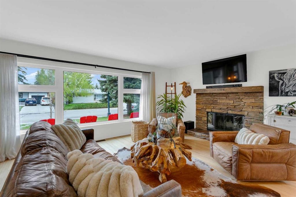 68 Haysboro Crescent Sw, Calgary, AB