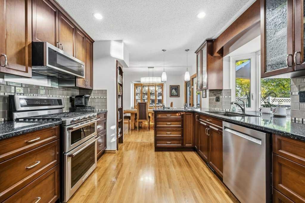 7804 7 Street Sw, Calgary, AB