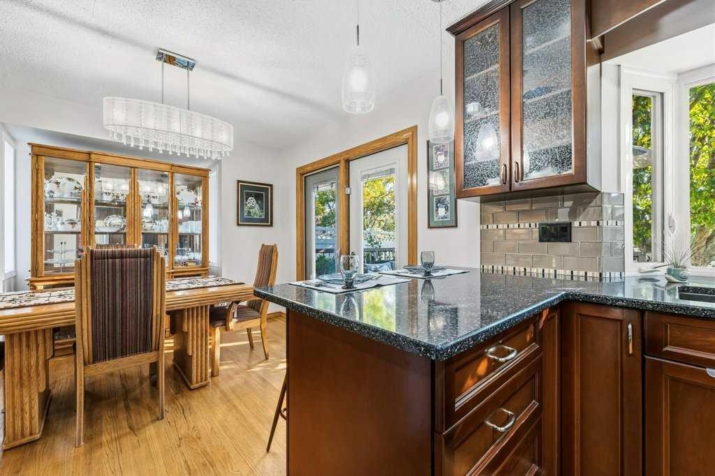 7804 7 Street Sw, Calgary, AB
