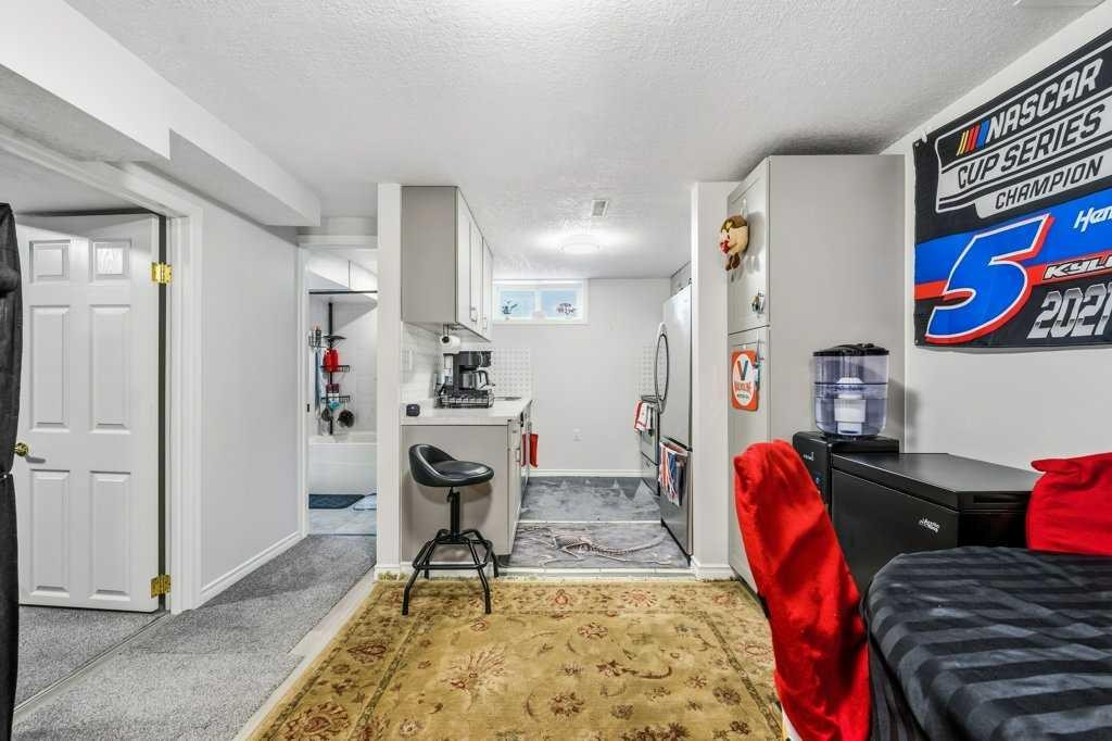 7804 7 Street Sw, Calgary, AB