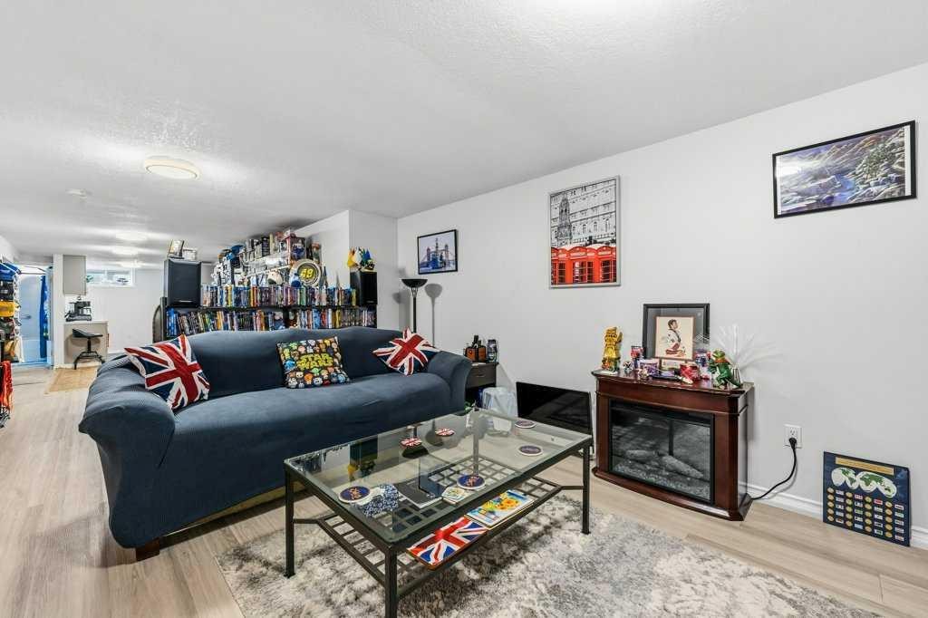 7804 7 Street Sw, Calgary, AB