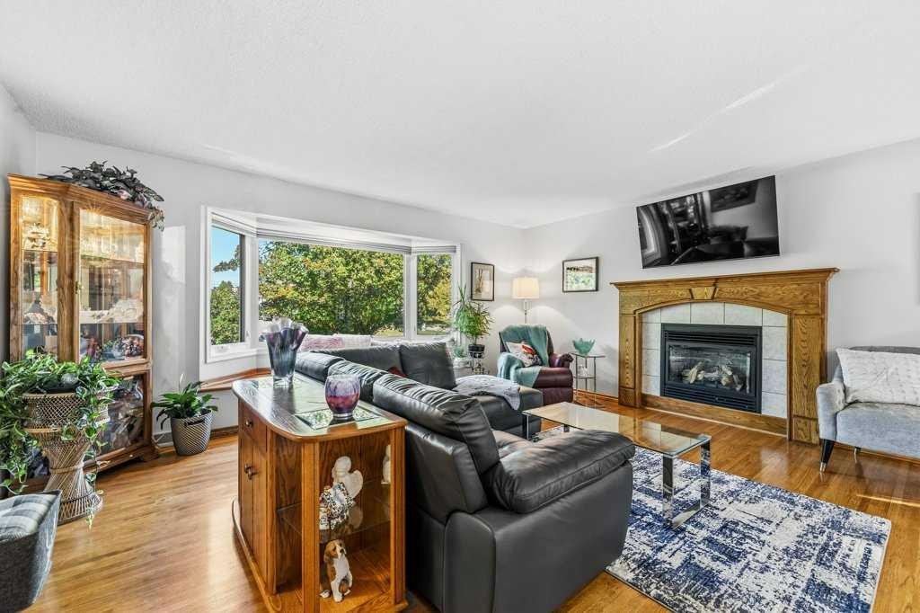 7804 7 Street Sw, Calgary, AB