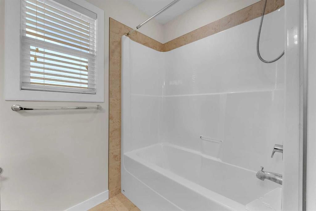 34 Redstone Cove Ne, Calgary, AB