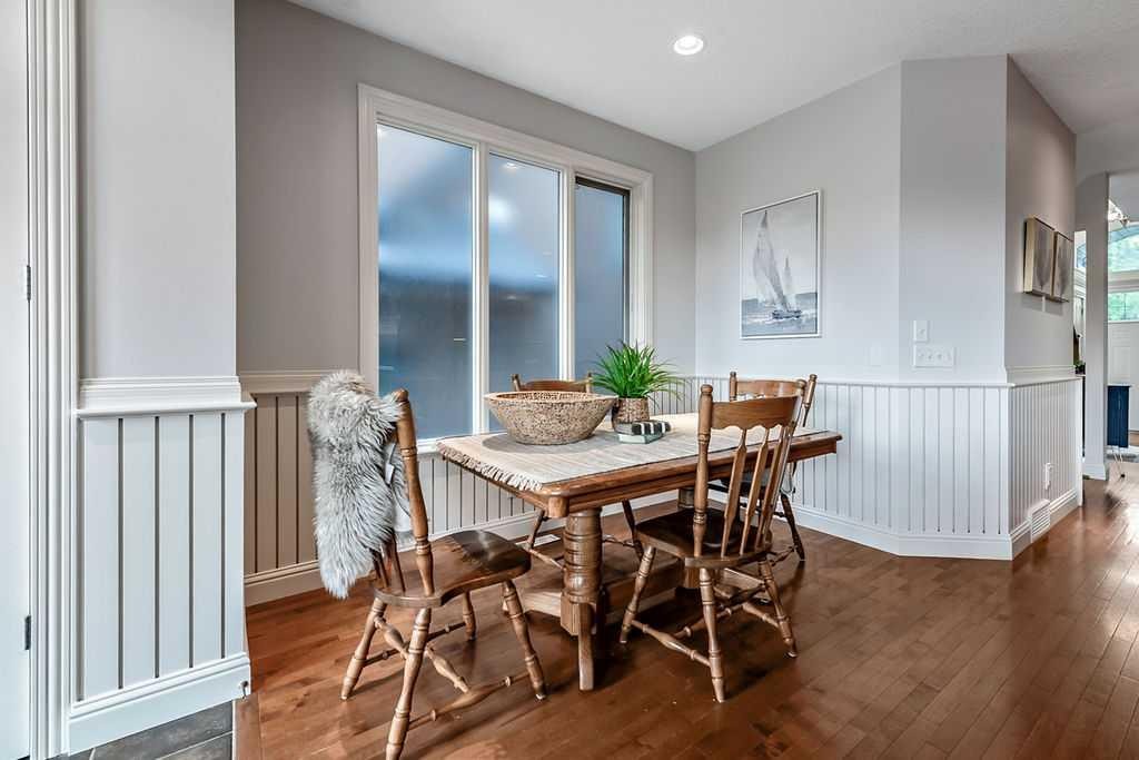 2222 26 Street Sw, Calgary, AB