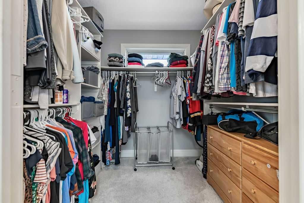 2222 26 Street Sw, Calgary, AB