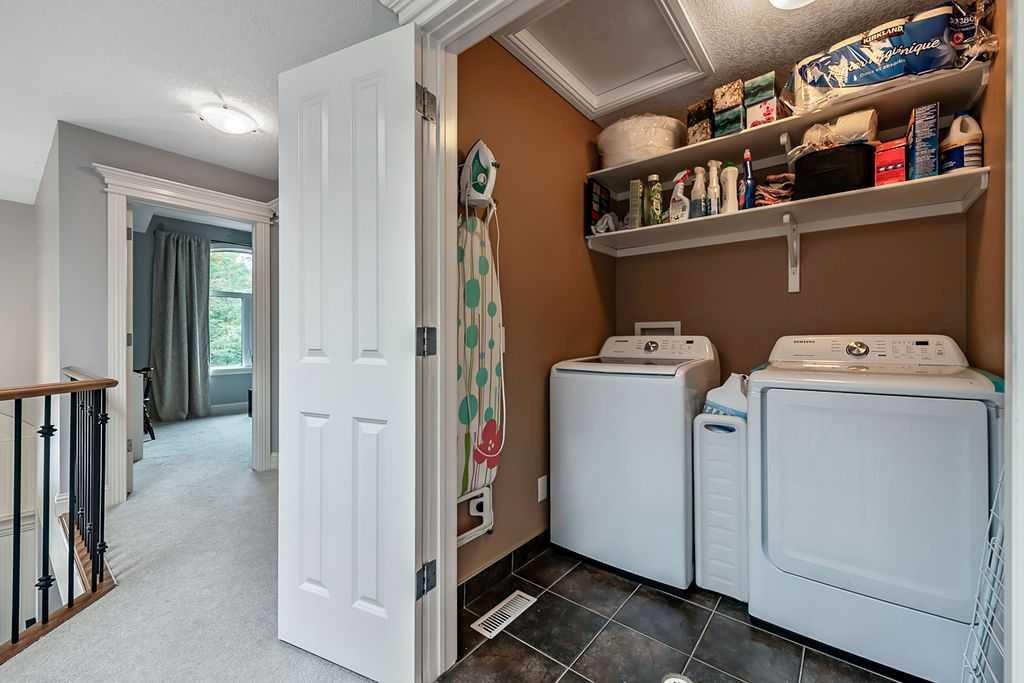2222 26 Street Sw, Calgary, AB