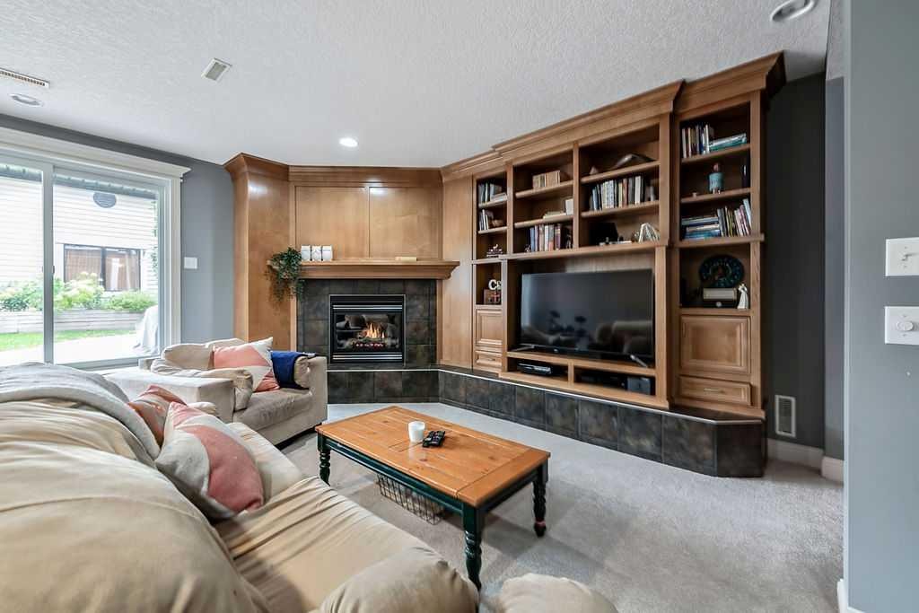 2222 26 Street Sw, Calgary, AB