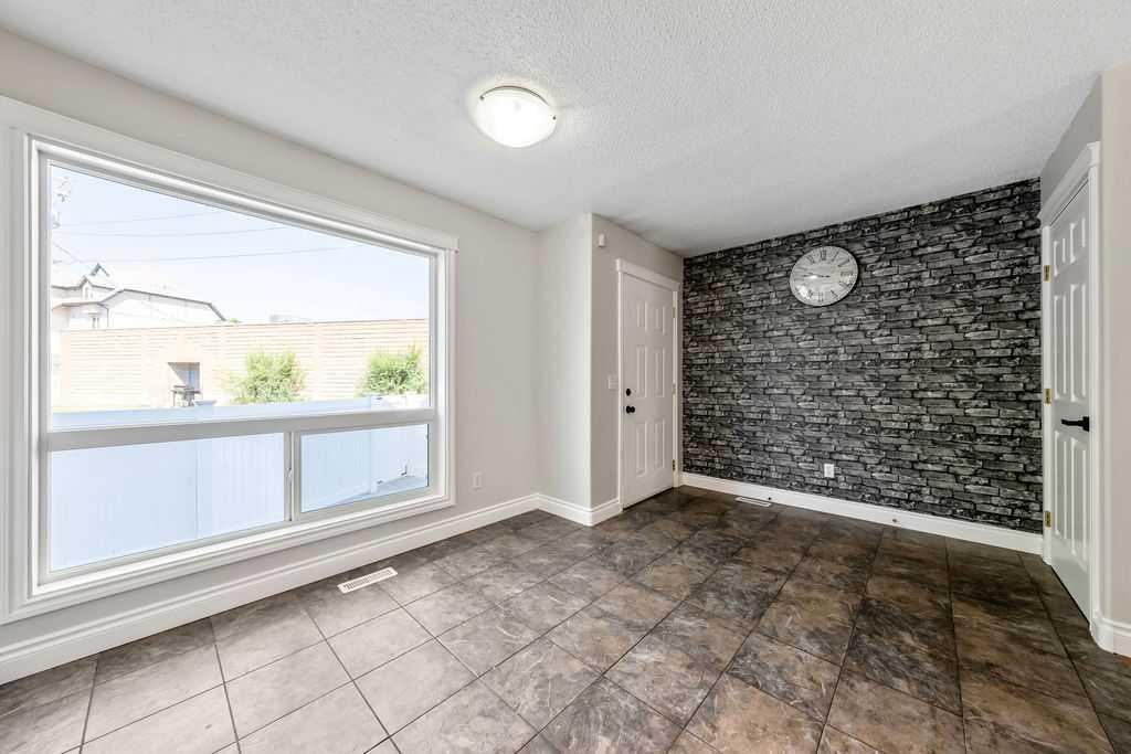 2508 72 Avenue Se, Calgary, AB