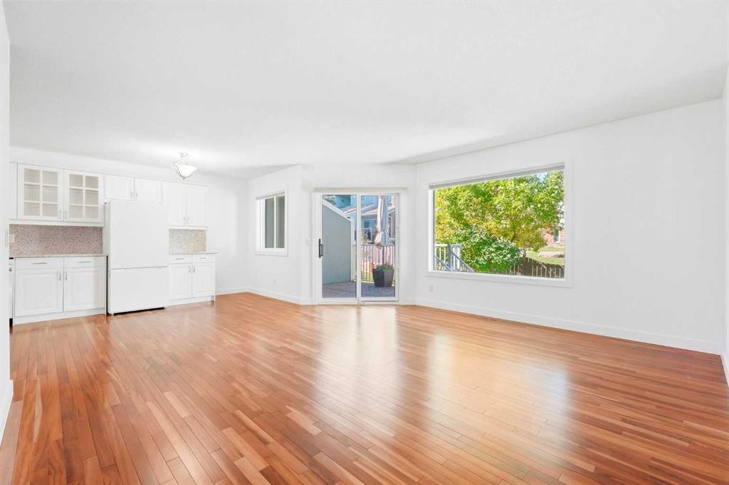 216 Coach Side Road Sw, Calgary, AB