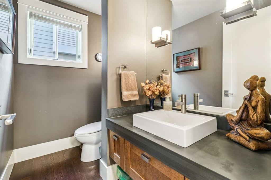 3922 4 Street Sw, Calgary, AB