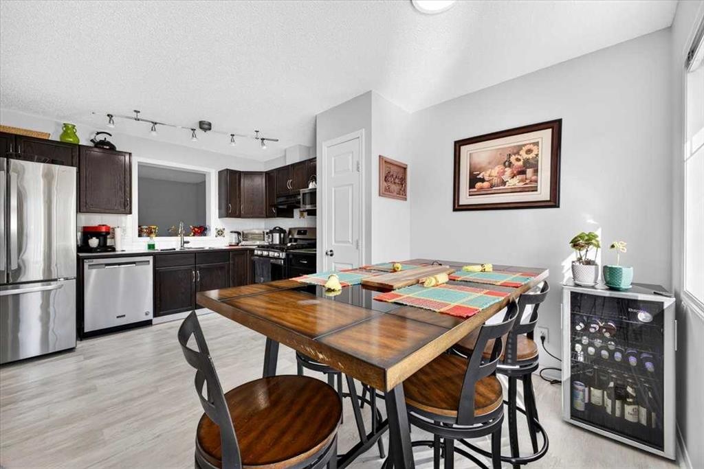 121 Everhollow Heights Sw, Calgary, AB