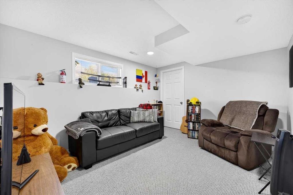 121 Everhollow Heights Sw, Calgary, AB