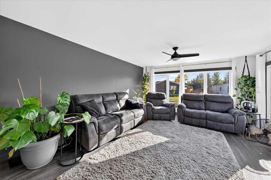 212 Spring Haven Close Se, Airdrie, AB