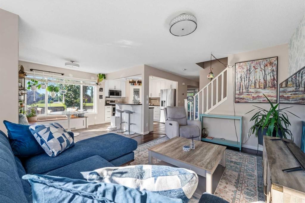 247 Cranberry Place Se, Calgary, AB