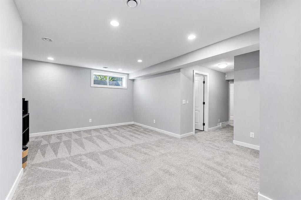 247 Cranberry Place Se, Calgary, AB