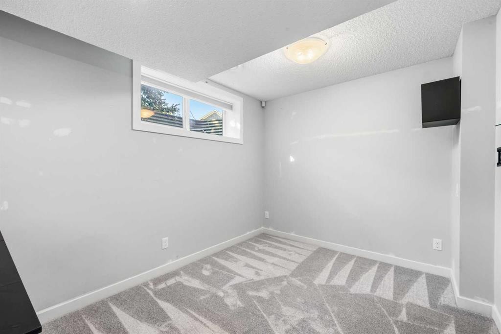 247 Cranberry Place Se, Calgary, AB