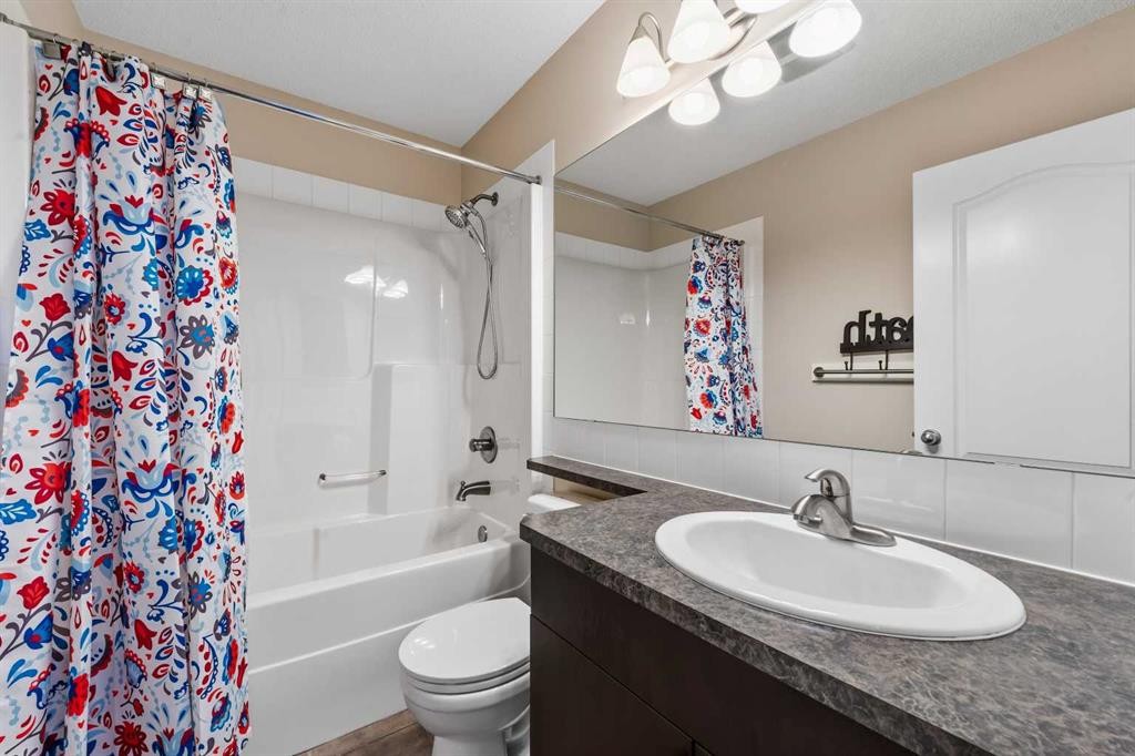 247 Cranberry Place Se, Calgary, AB