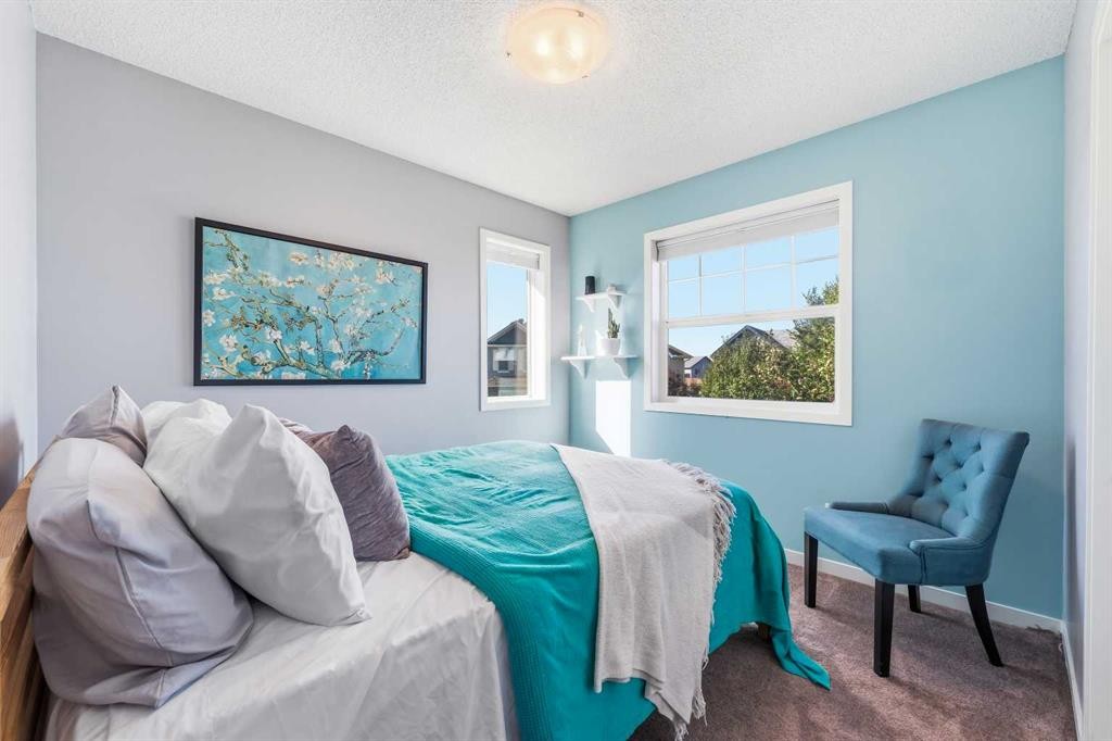 247 Cranberry Place Se, Calgary, AB