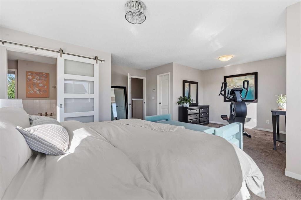 247 Cranberry Place Se, Calgary, AB