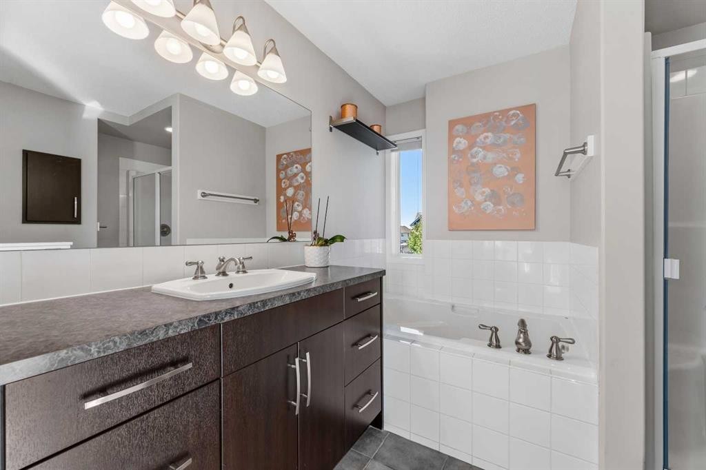 247 Cranberry Place Se, Calgary, AB