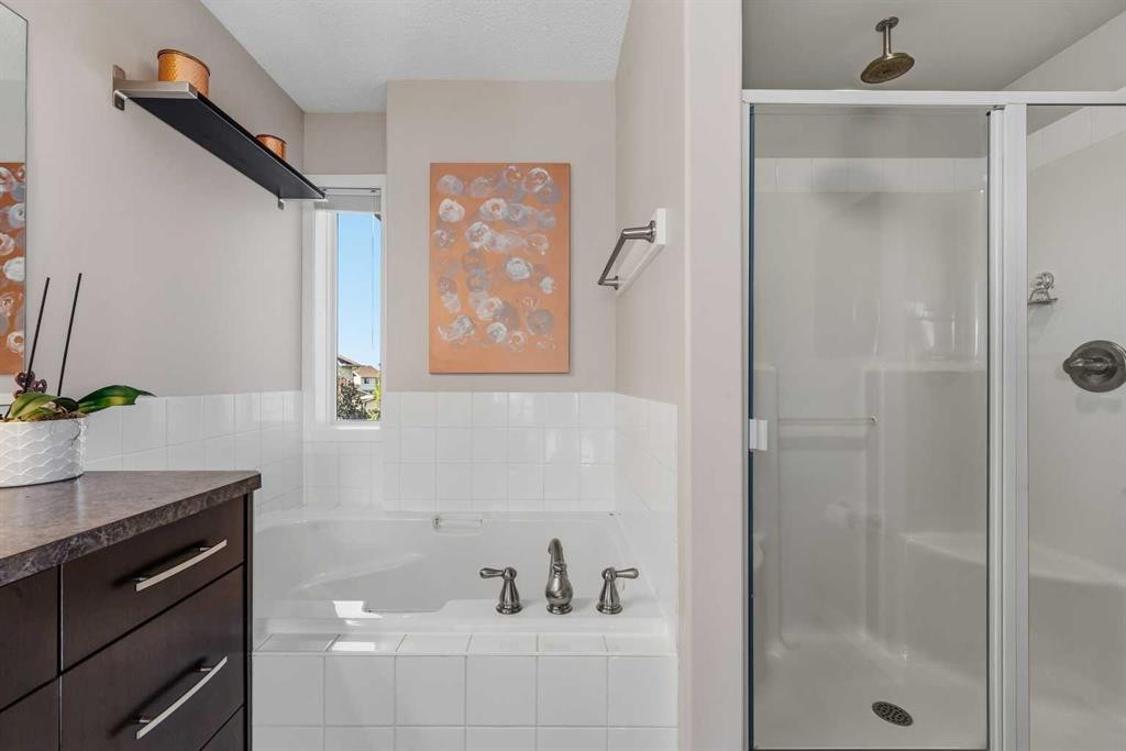 247 Cranberry Place Se, Calgary, AB