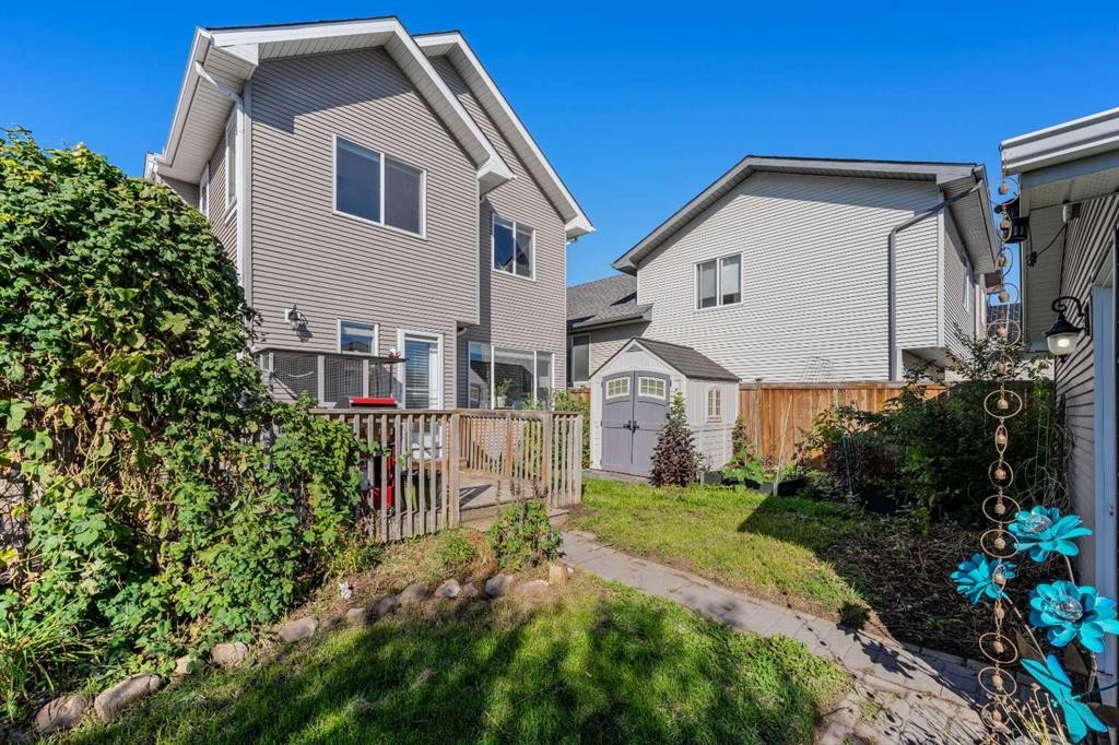 247 Cranberry Place Se, Calgary, AB