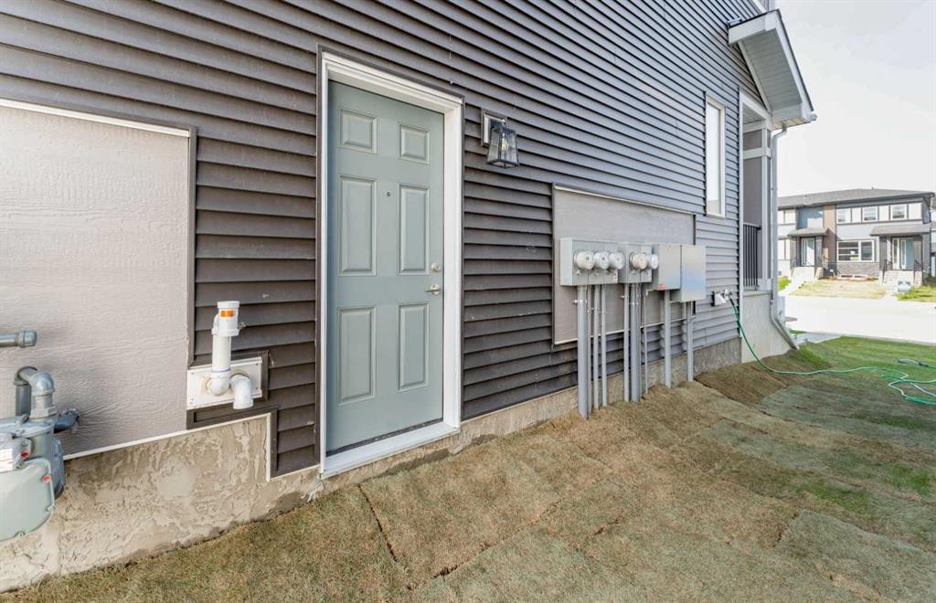 385 Waterford Boulevard, Chestermere, AB