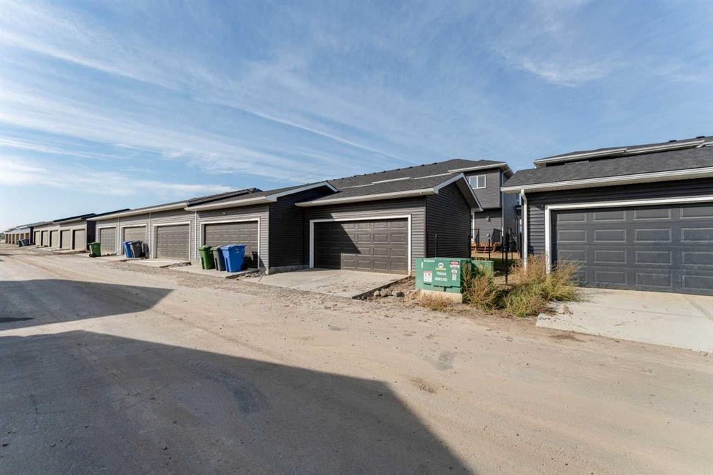 385 Waterford Boulevard, Chestermere, AB