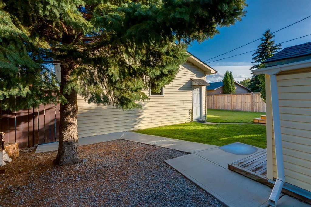 12164 Lake Michigan Road Se, Calgary, AB