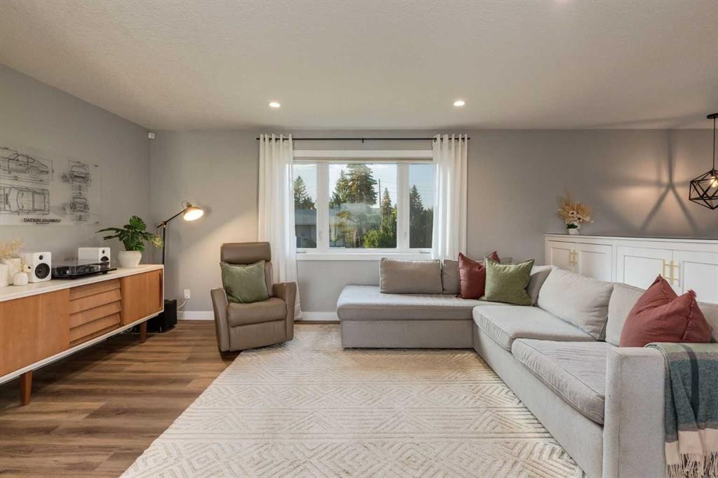 12164 Lake Michigan Road Se, Calgary, AB
