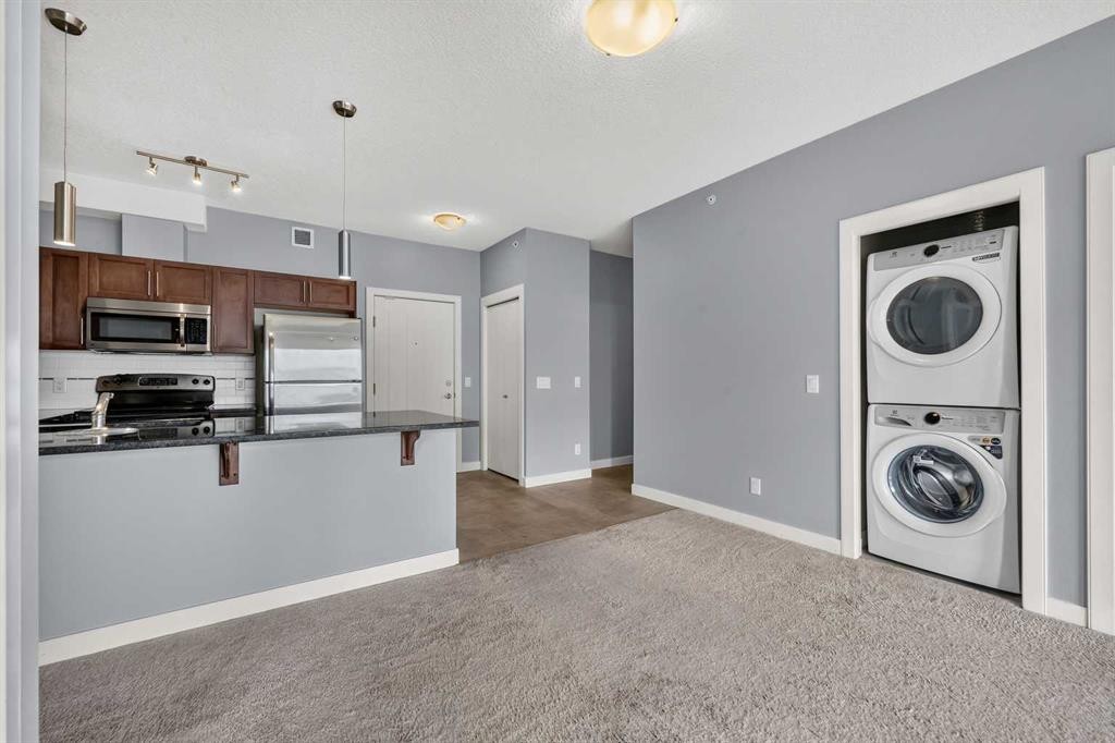 2405-604 East Lake Boulevard Ne, Airdrie, AB