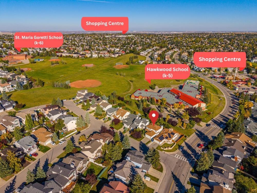 8 Hawkdale Close Nw, Calgary, AB