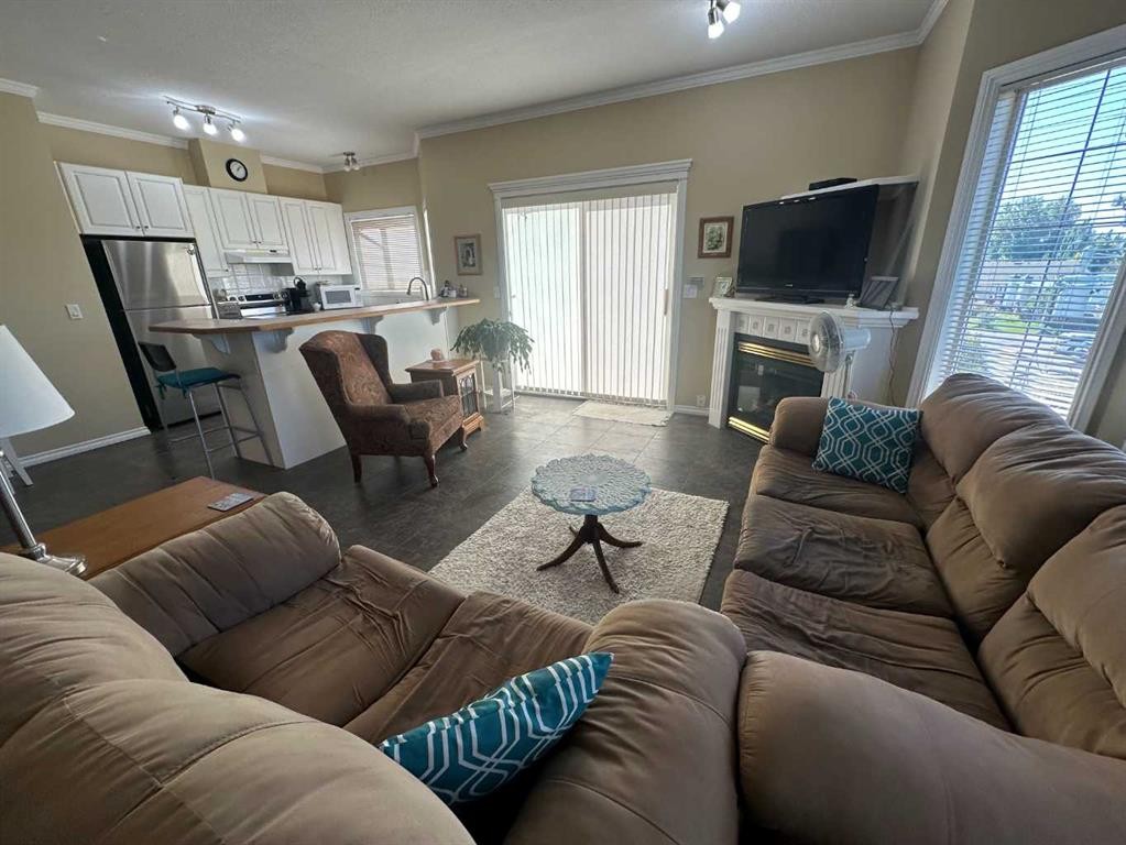 303-1902 23 Street, Didsbury, AB