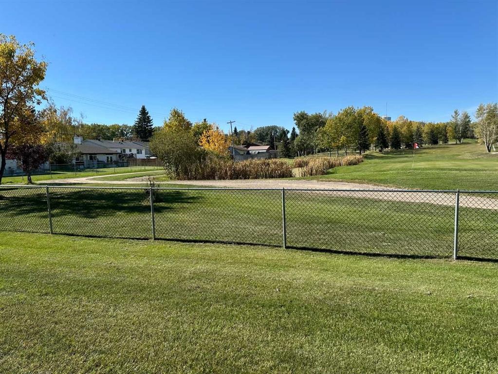 303-1902 23 Street, Didsbury, AB