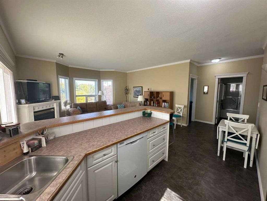 303-1902 23 Street, Didsbury, AB