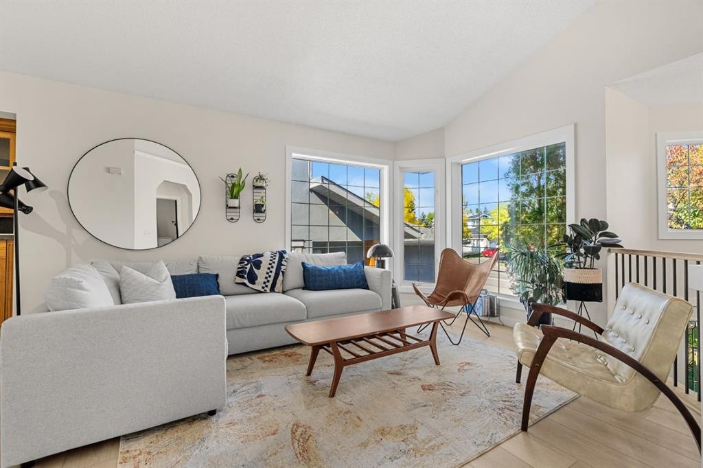 9878 Hidden Valley Drive Nw, Calgary, AB