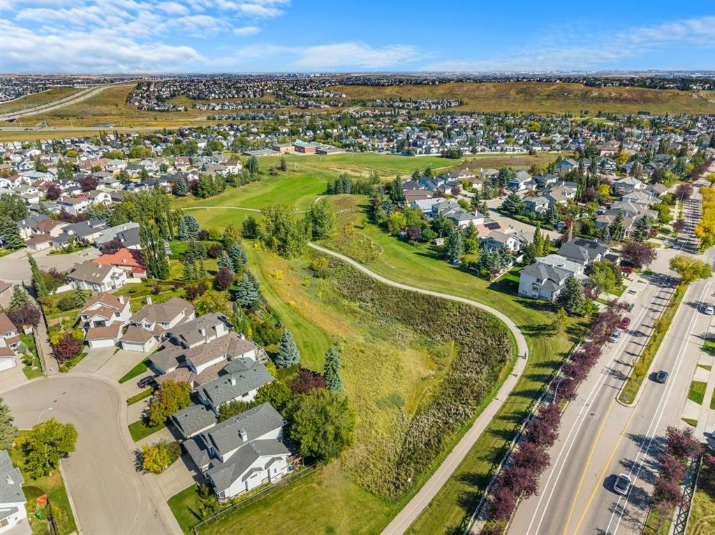 9878 Hidden Valley Drive Nw, Calgary, AB