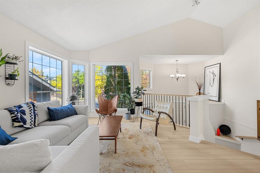 9878 Hidden Valley Drive Nw, Calgary, AB