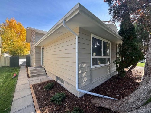 235 Shawcliffe Circle Sw, Calgary, AB 