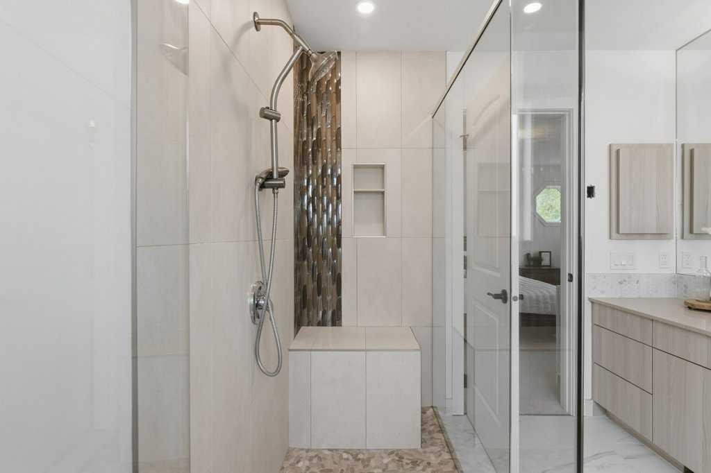 128 Sunvista Close Se, Calgary, AB