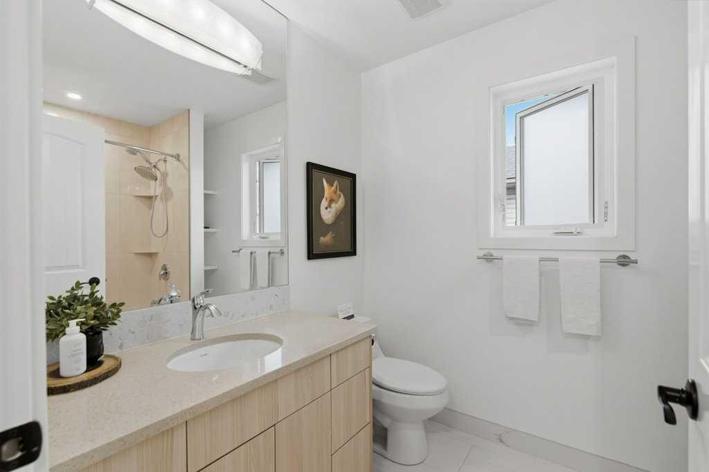 128 Sunvista Close Se, Calgary, AB