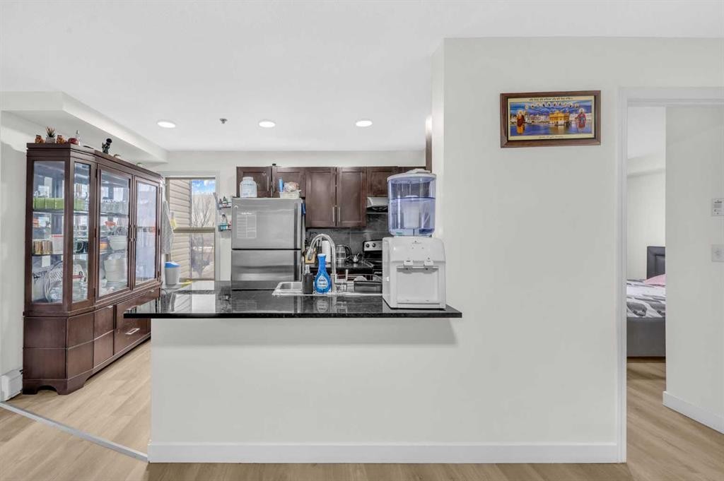 227-355 Taralake Way Ne, Calgary, AB - Indoor Photo Showing Kitchen