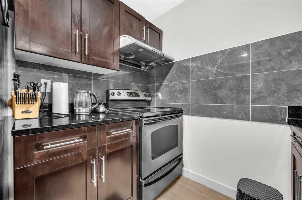 227-355 Taralake Way Ne, Calgary, AB - Indoor Photo Showing Kitchen