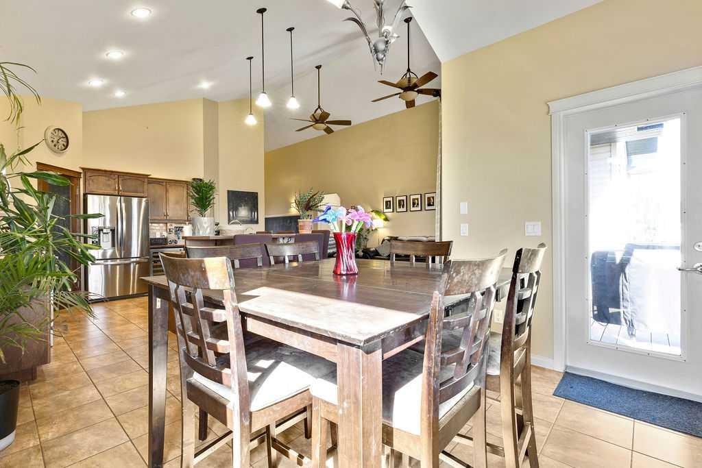 17 Dain Place Nw, Langdon, AB